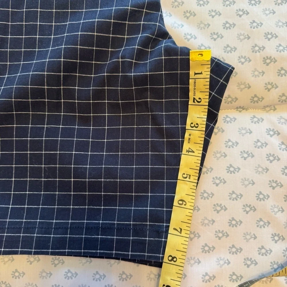 Banana Republic Men's Aiden Club Navy and White Checkered Size 34 Shorts